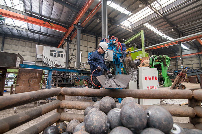 怀化网架配件-螺栓球加工车间